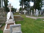 Renovierung von Grabsteinen auf dem Friedhof in Broumov