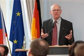 Schwarzenberg und Lammert: Der Zukunftsfonds hat „einen gigantischen Anteil“ an der neuen Qualität der deutsch-tschechischen Beziehungen