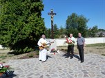 Wiederherstellung des ursprünglichen deutsch-tschechischen Friedhofs in Lomnice und Schaffung eines Gedenkortes