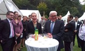 „Bundesaußenminister Steinmeier diskutierte in Prag mit Jugendlichen, die sich in Projekten des Deutsch-Tschechischen Zukunftsfonds engagieren“