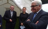 „Bundesaußenminister Steinmeier diskutierte in Prag mit Jugendlichen, die sich in Projekten des Deutsch-Tschechischen Zukunftsfonds engagieren“