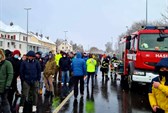 Feuerwehr aus Cheb hilft Pendlern am Grenzübergang